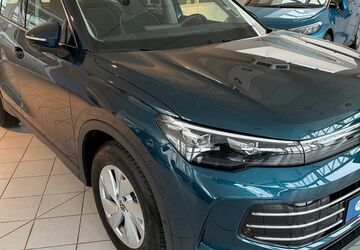 VW Tiguan 5.642 km 44.890 &euro; Grimmen 18507