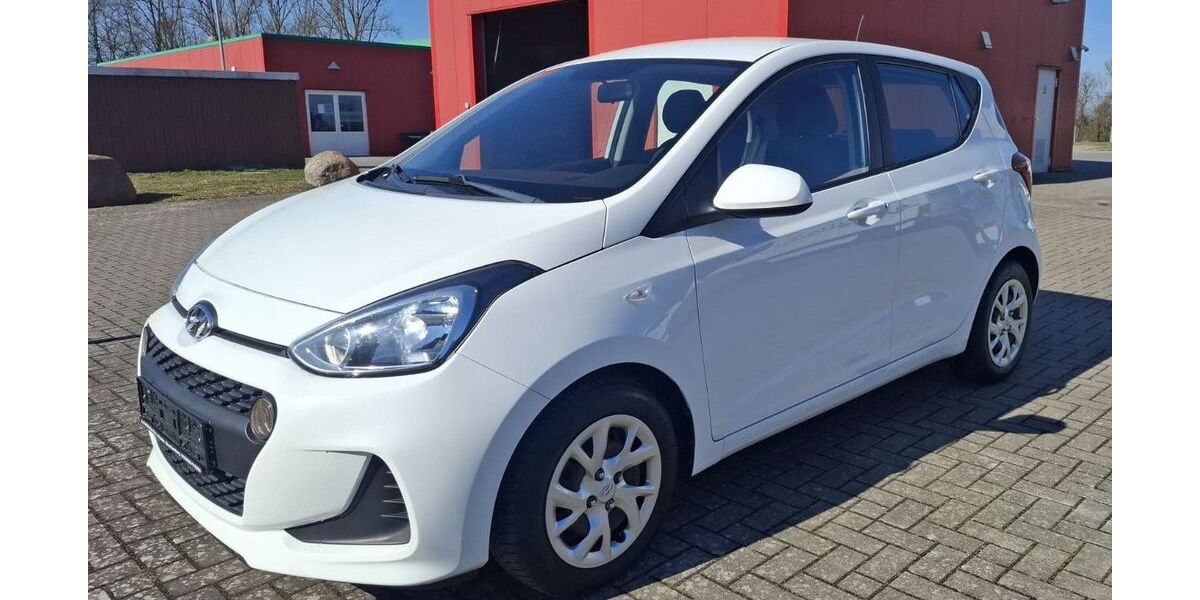 Hyundai i10 93.805 km 8.490 &euro; Karlsburg OT Moeckow 17495